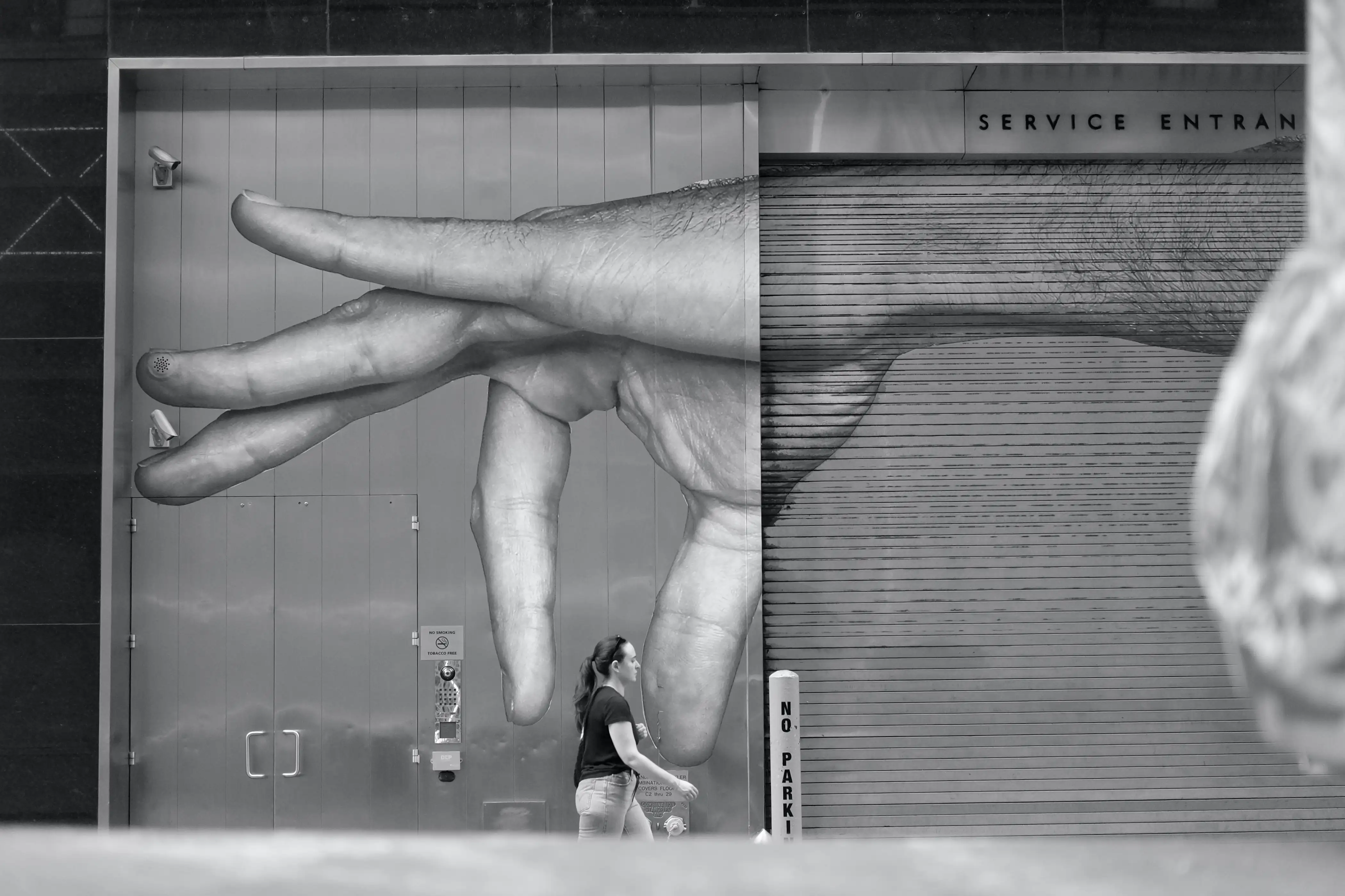 Photo Street--00012--ac68ffed-da0b-41a4-b80d-3f5e69e7cba4